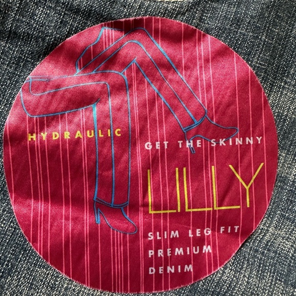 Hydraulic blue jean capris. size 13/14. - Picture 5 of 10